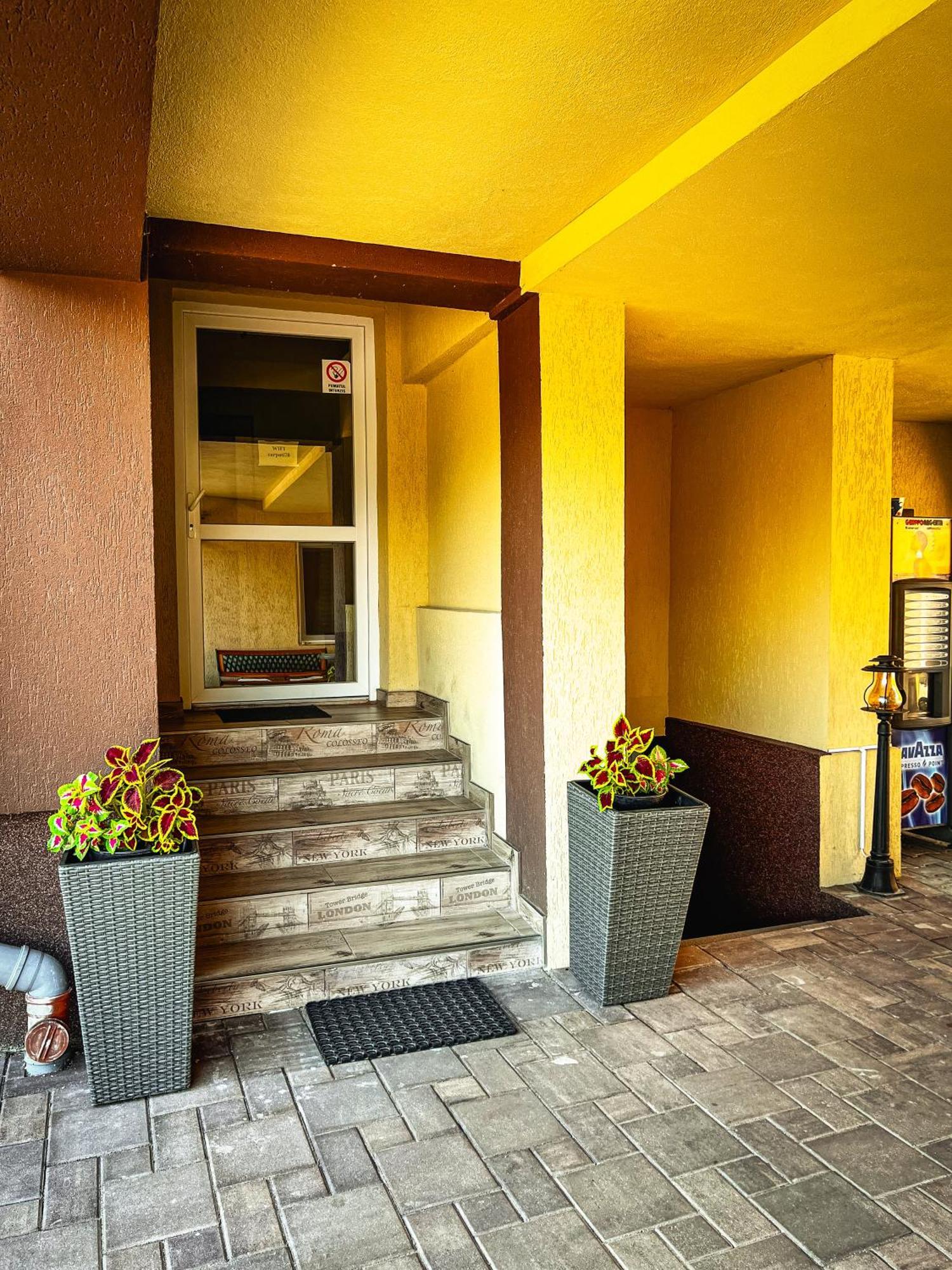 Pensiune Carpati Hunedoara Exterior foto