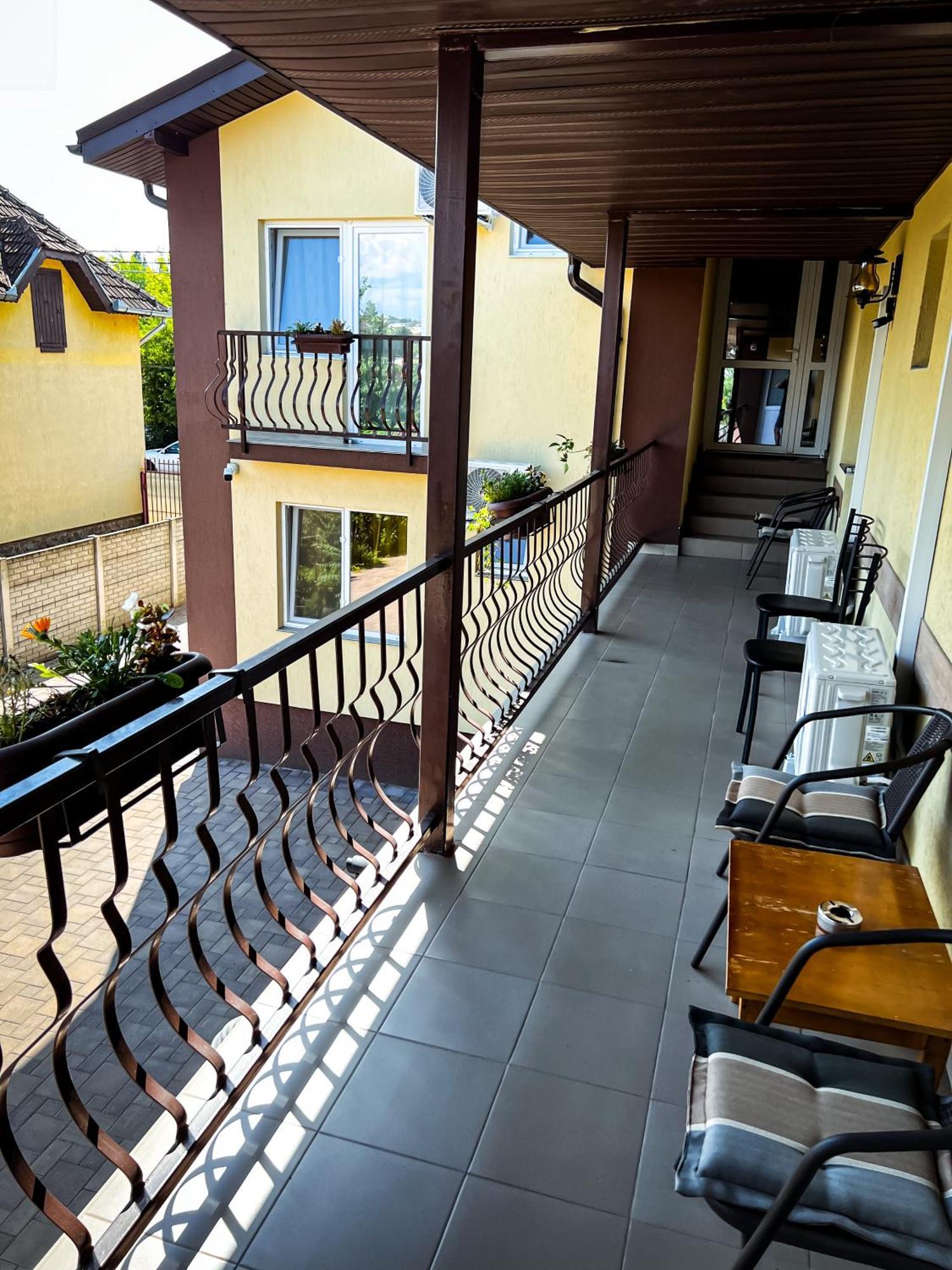 Pensiune Carpati Hunedoara Exterior foto